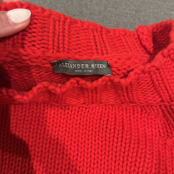 Alexander McQueen red elbow zip high low wool sweater 2018 - Picture 4 of 16